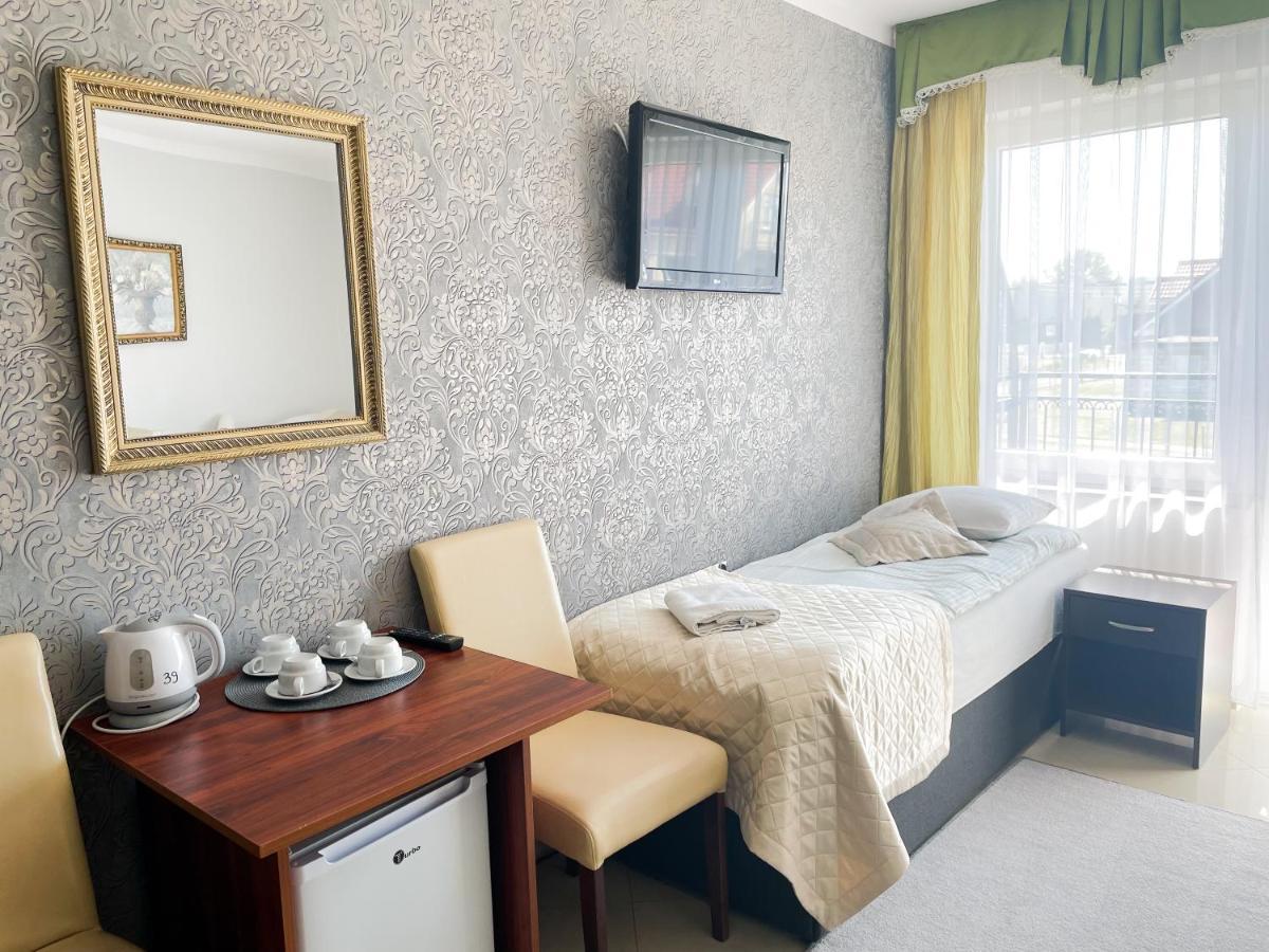 Hotel Osrodek Wczasowy Rewa Extérieur photo